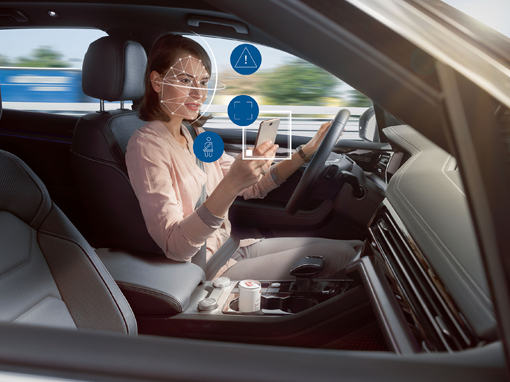 Bosch pomaga samochodom mieć oko na pasażerów