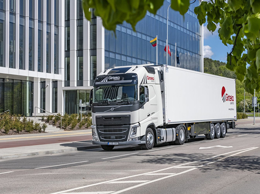 Girteka zamówiła 2000 ciągników Volvo Trucks