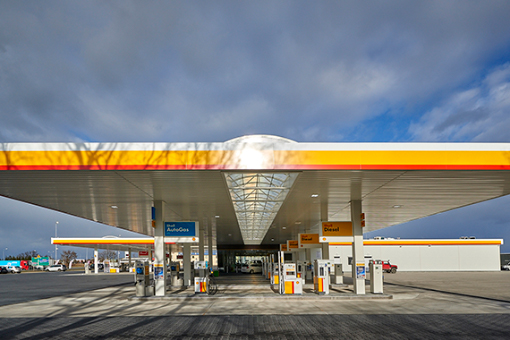 Shell inwestuje w ładowarki do aut elektrycznych