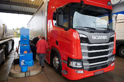 Drożejący diesel daje po kieszeni przewoźnikom