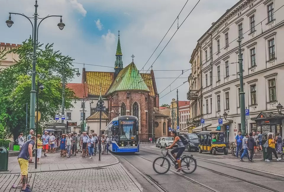Kraków rozpoczął konsultacje projektu Strefy Czystego Transportu