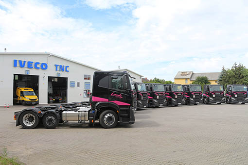 Nietypowe ciągniki IVECO S-WAY na służbie w LAUDE SMART INTERMODAL 