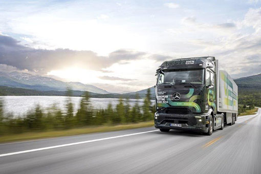 Daimler Truck liczy na ożywienie rynku w 2025 roku 