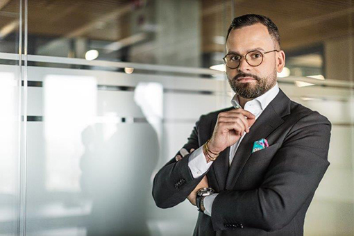 Sektor TSL nie zwalnia